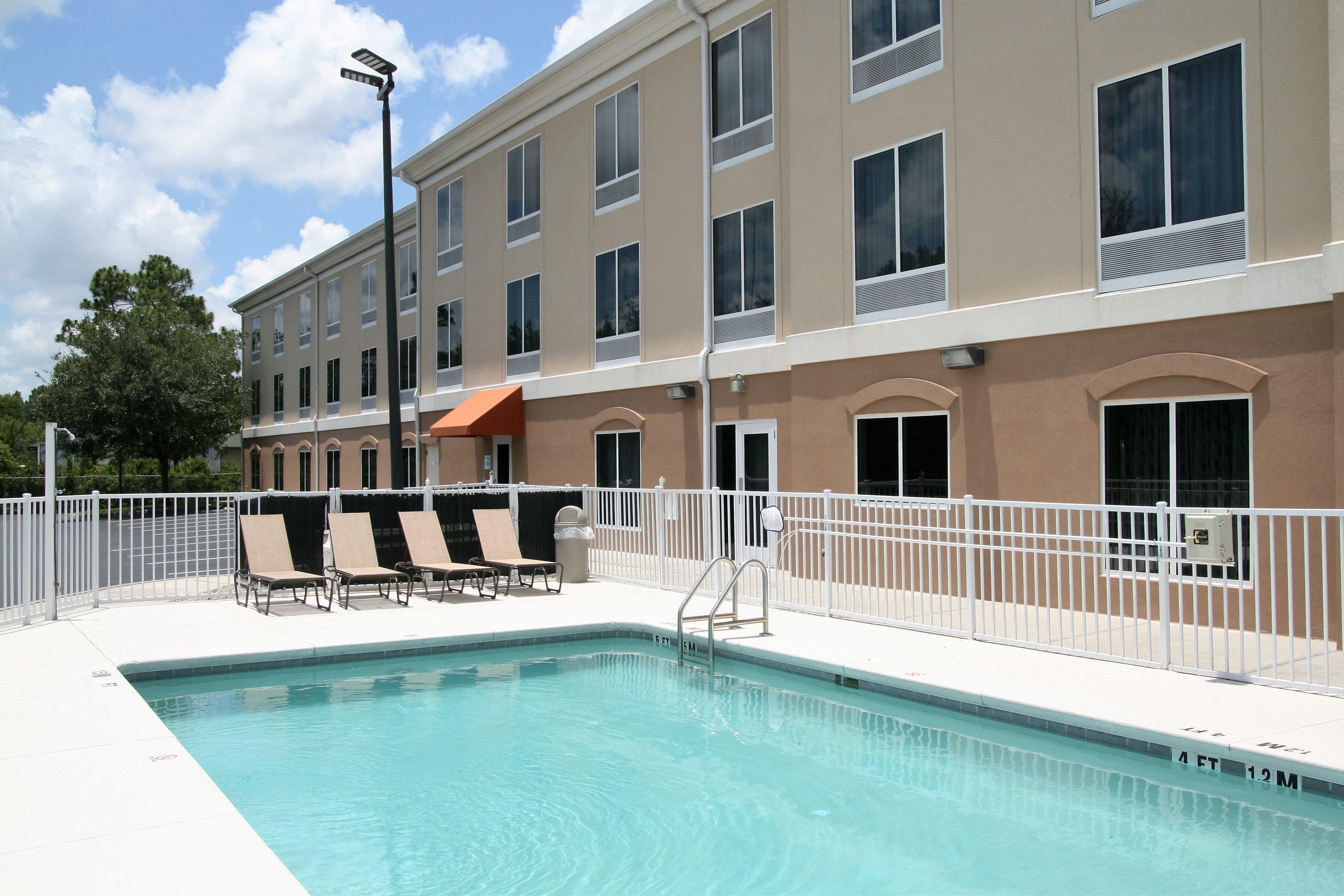 Holiday Inn Express Hotel & Suites Brooksville West, An Ihg Hotel Bagian luar foto