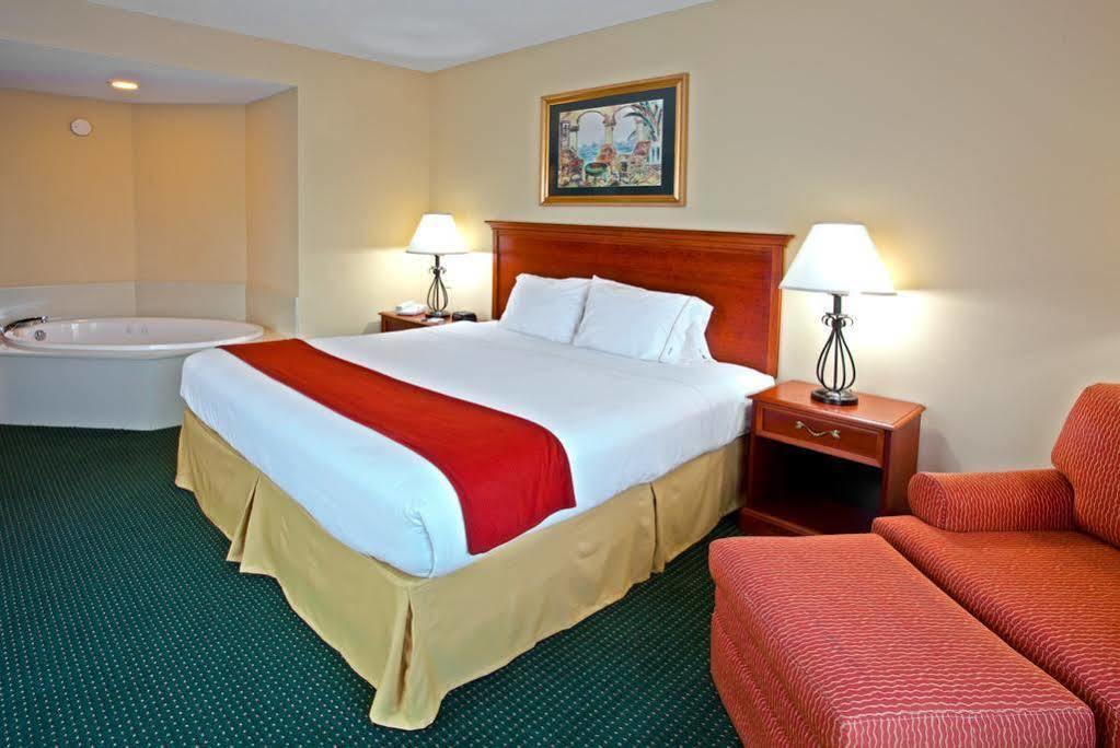 Holiday Inn Express Hotel & Suites Brooksville West, An Ihg Hotel Ruang foto