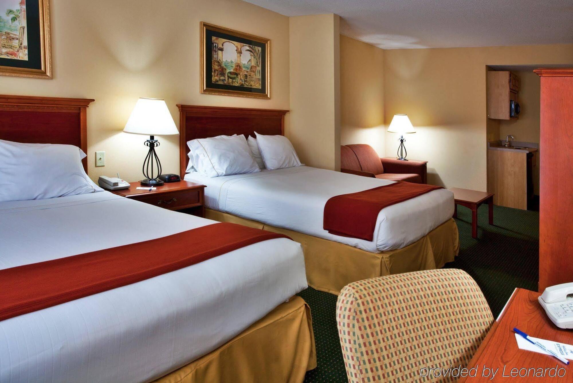 Holiday Inn Express Hotel & Suites Brooksville West, An Ihg Hotel Bagian luar foto
